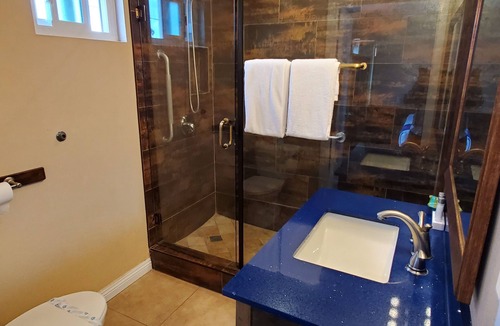 NoHo Arts District Hotel | Colony Inn