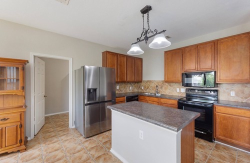 Round Rock Hotel | Colony Suite - Round Rock