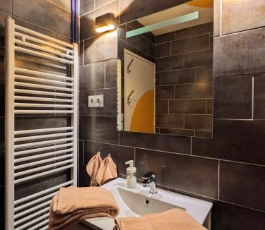 Saint-Etienne Apartment | Color Addict