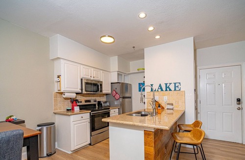 Highland Lake Estates Condo | Color Pop by the Pool