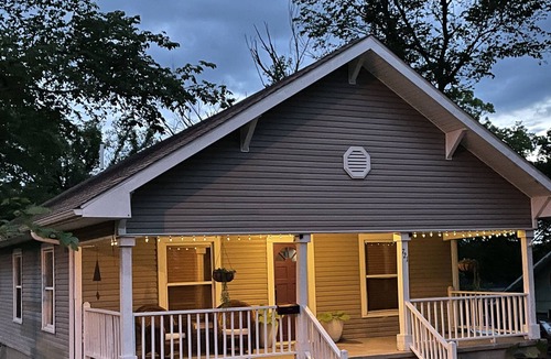 Baxter Springs House | Color Wheel House
