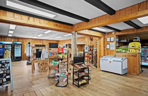 Almont House | Colorado Outdoor Mecca: Fish, Hike & Horseback Ride from River Cabins