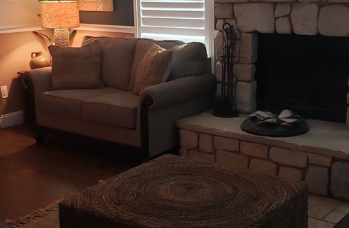 Modesto House | Colorful 2-bdr, 2-bth unique serenity.