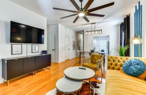 Highlands - Perkins House | Colorful Baton Rouge Home: Deck, Grill & Fire Pit