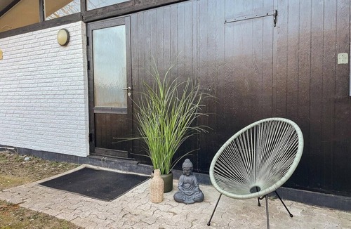 Næsby Strand House | Colorful character and charm by Nakskov Fjord