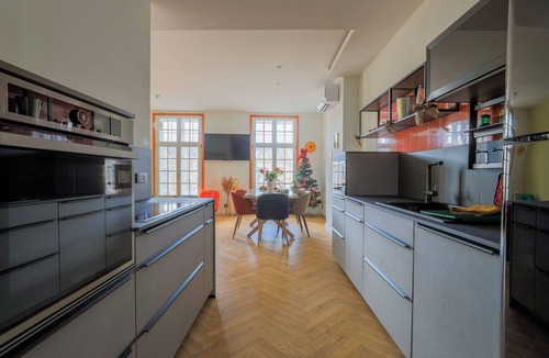 Arras Apartment | Colorful duplex 6 pers/3ch/3sdb View Belfry ARRAS Centre Histo
