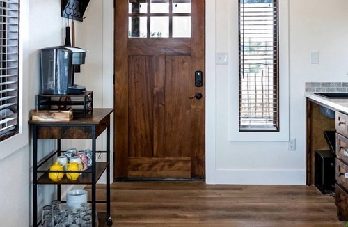 Elm Mott Cabin | Colorful, Wheelchair Accessible Cabin for Two in Waco, Texas