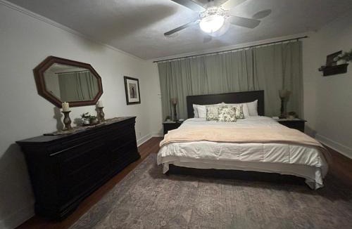 Hastings House | Colossal Craftsman