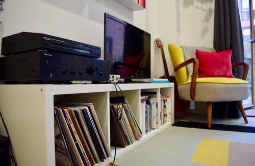 Haggerston Apartment | Colourful 1 Bedroom Flat in Haggerston