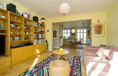 København N Apartment | Colourful Home In The Heart Of Nørrebro