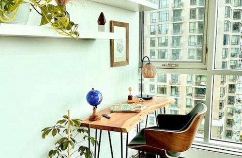 Beltline Apartment | ColoursNest- Fantastic Location with Amazing Views