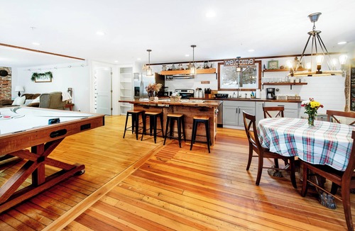 Colrain House | Colrain Winter Adventure HotTub AirHockey Firepit