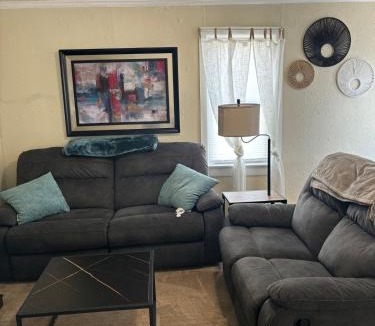 MacArthur House | Colton Loop