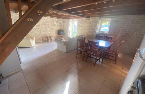Duil-sur-le-Mignon House | Columba - Les Constellations