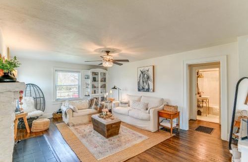 Columbia House | Columbia Cottage w/Patio: 1 Mi to Downtown!