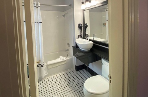 Hood River Hotel | Columbia Gorge Hotel and Spa