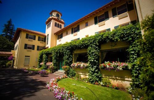 Hood River Hotel | Columbia Gorge Hotel & Spa