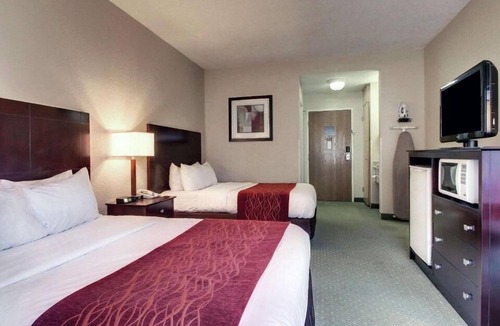Columbia Hotel | Columbia Inn & Suites