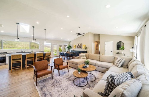 Orondo House | Columbia River View w/heated pool & hot tub!