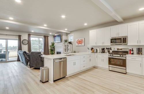 Hammond House | Columbia River Views: Spacious Hammond Getaway!