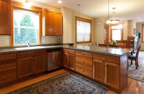 Hood River House | Columbia West 30 day minimum