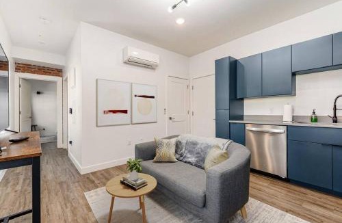 Downtown Columbus Apartment | Columbus Gem with Pool Table! Pets Welcome!