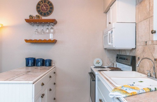 New Braunfels Condo | Comal Riverfront Condo w/Pool, Longest Float, Tubes Included!