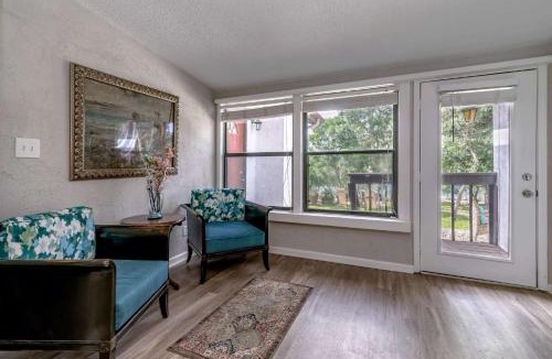 Comanche Trail House | Comanche Trail Guest House