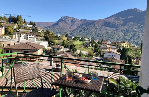Comano Apartment | Comano (Lugano) Ticino - B&B Walterina by Interhome