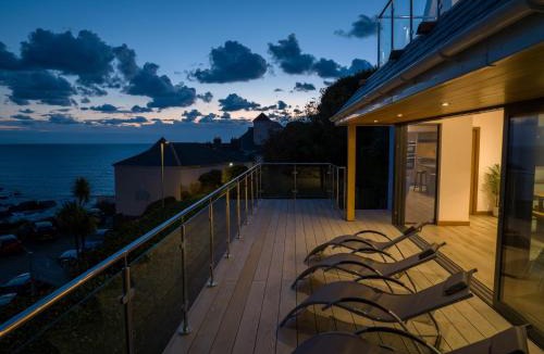 Mortehoe House | Combesgate House