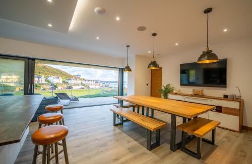 Mortehoe House | Combesgate House