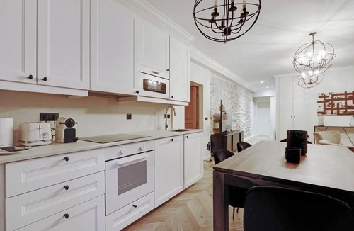 Arts-et-Metiers Apartment | COMBINATION OF CONTEMPORARY ELEGANCE & CLASSIC PARISIAN ALLURE -RUE SAINT MARTIN
