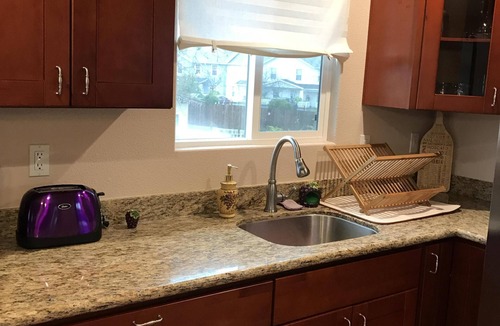 Windsor Apartment | Combs Wine Sippin Escape