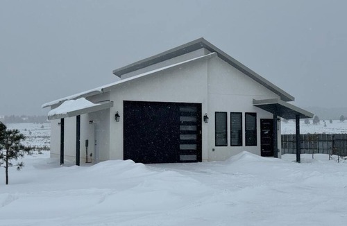Angel Fire House | Come enjoy our"beautiful new modern guest house" with a view to the ski mountain
