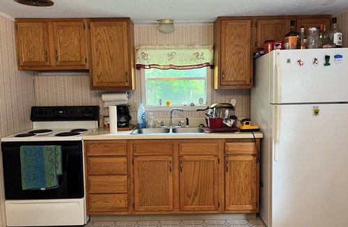Covington Cabin | Come enjoy our peaceful and relaxing river house located on the Jackson River.