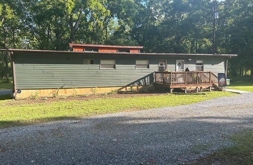 Covington Cabin | Come enjoy our peaceful and relaxing river house located on the Jackson River.