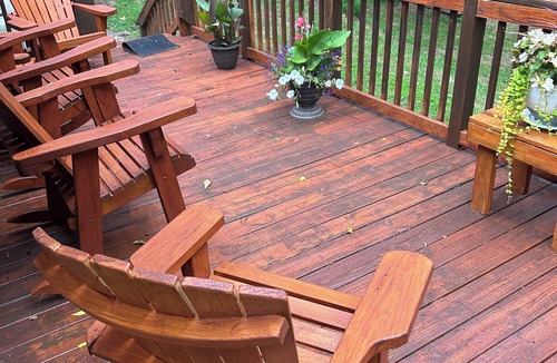 Covington Cabin | Come enjoy our peaceful and relaxing river house located on the Jackson River.
