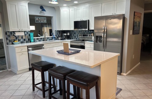 Spring Hill House | Come Enjoy Sea-renity @ Hernando Beach!