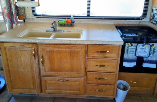 Sierra Blanca House | Come enjoy the mountain views. Peace and quietness in this beautiful RV