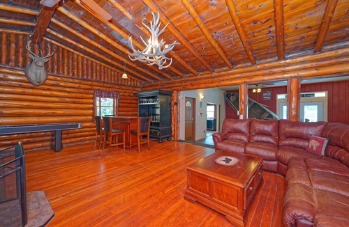 Lake George Cabin | Come & Enjoy the Newly Remodeled "Lazy Bear Lodge"
