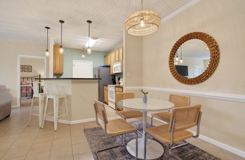 Cape Charles Condo | come enjoy this true EsCape from reality!