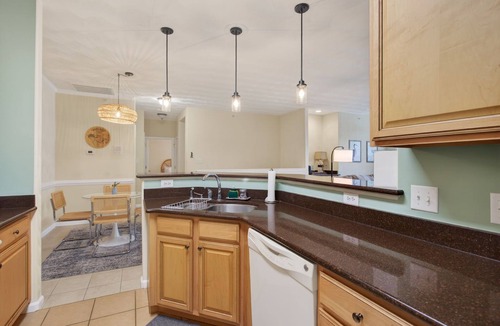 Cape Charles Condo | come enjoy this true EsCape from reality!