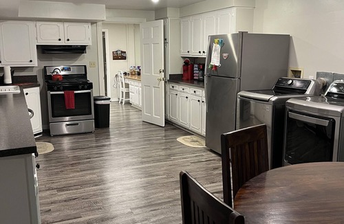 Jeffersonville House | Come explore Jeffersonville & Louisville