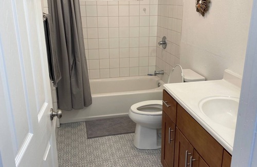 Laie House | Come explore Oahu’s North Shore. Great location.