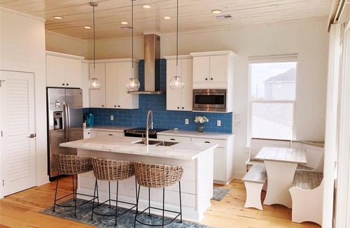 Gulf Palms House | Come Home to an Oceanfront, Beachfront Texas Gulf Coast Cottage On The Water