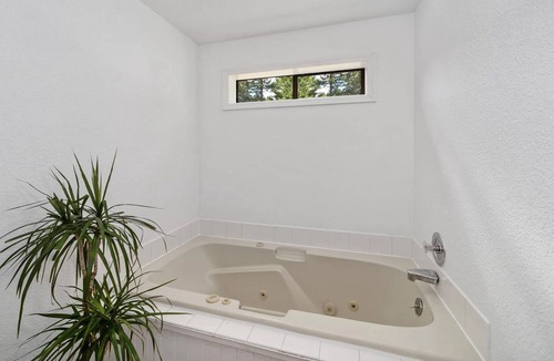 Olympia House | Come HOME to where the Eagles soar!!!