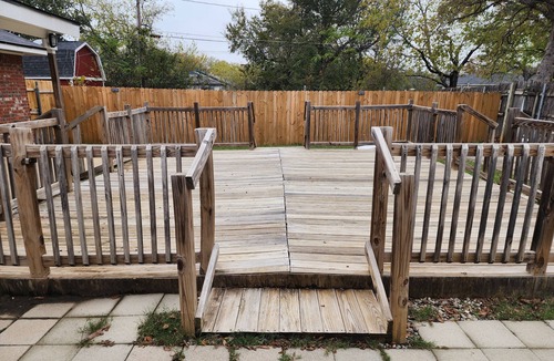 Central Arlington House | Come join us in our location right in the heart of Cowboy Country!