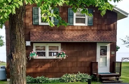 Town of Scriba House | Come Relax at the Lake!