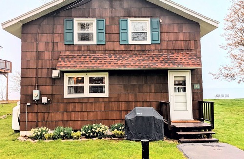 Town of Scriba House | Come Relax at the Lake!