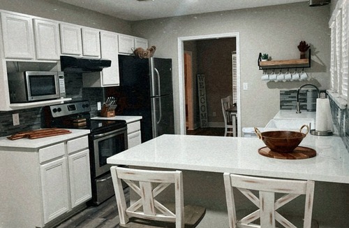 Pointblank House | Come relax at this beautiful Livingston lake front!